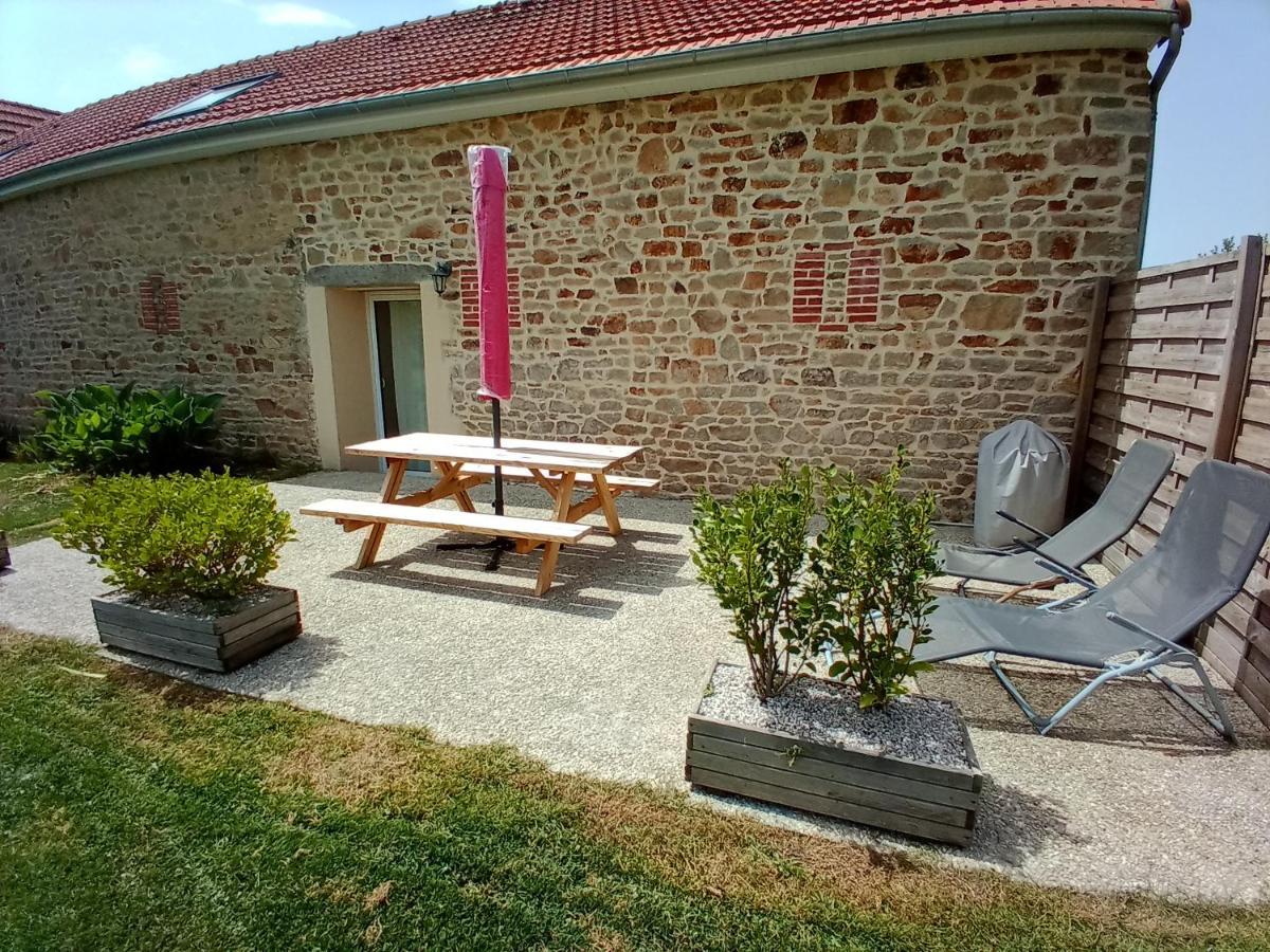 La Ferme D' Emerentine Bacilly Exterior foto